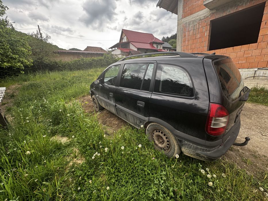 Opel zafira pentru dezmembrat