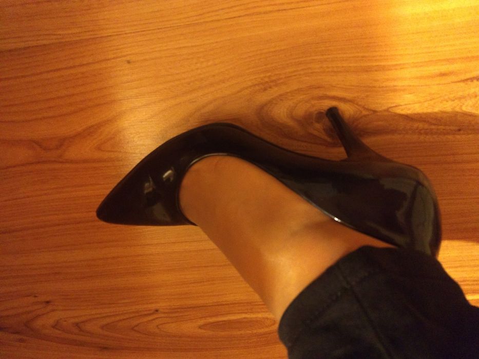 Обувки лак 38