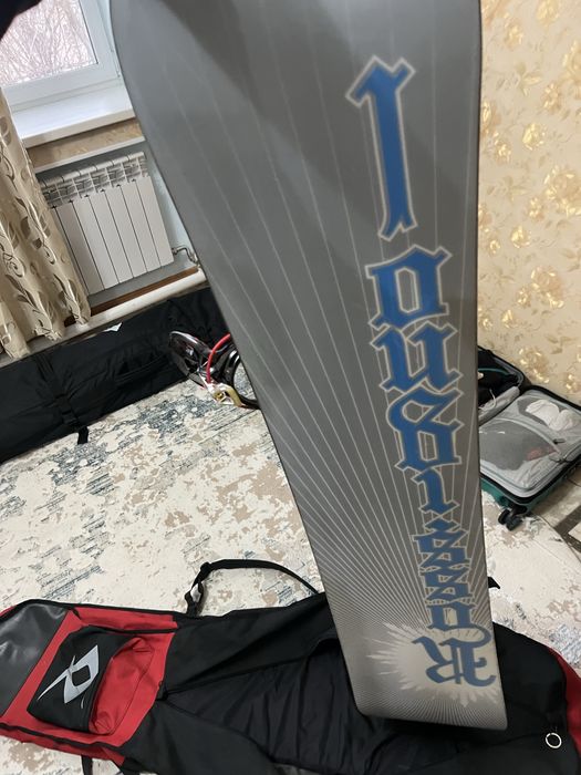 Сноуборд Rossingol с креплениями Flow и чехол Volki