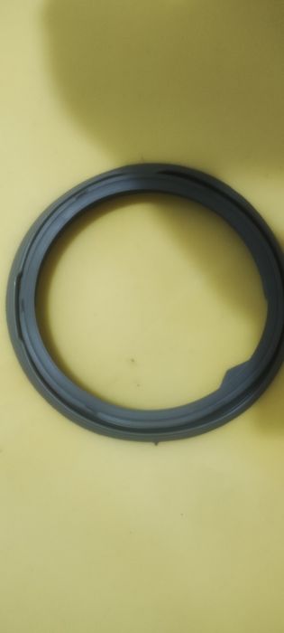 Продаются новые оригинальные манжеты на стиральную машину LG Samsung