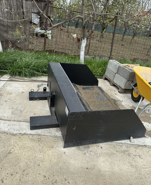 Vand Cupa stivuitor   SARCINA 800 kg Volum 0,7 mc