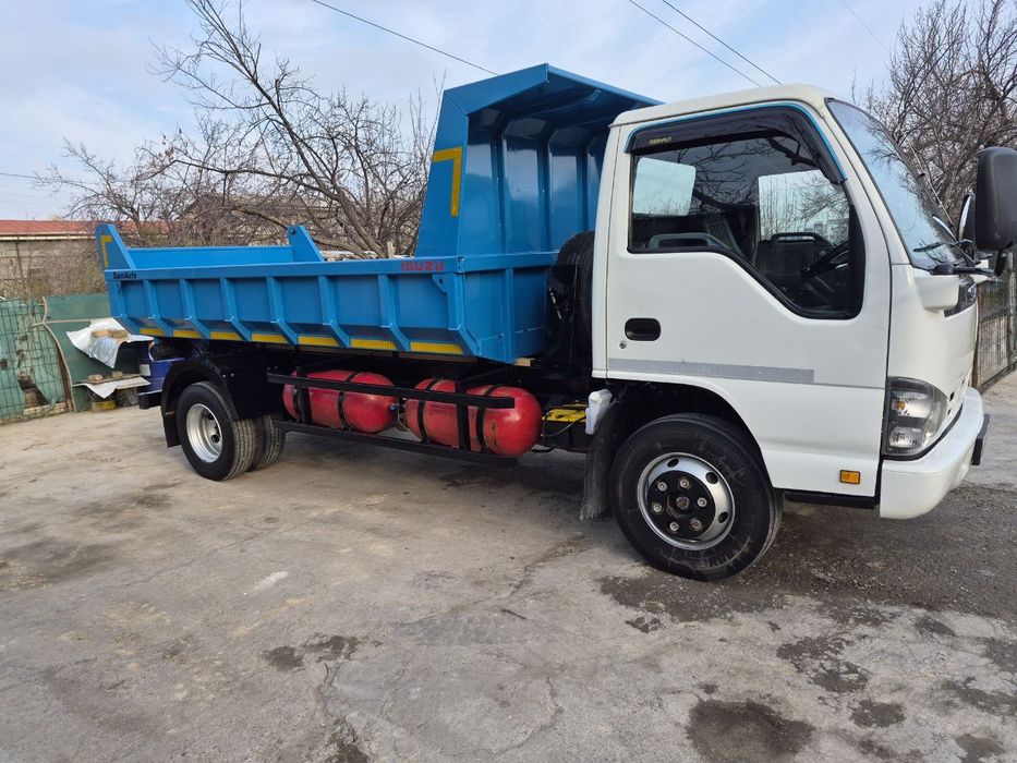 Исузи самасвал Isuzu