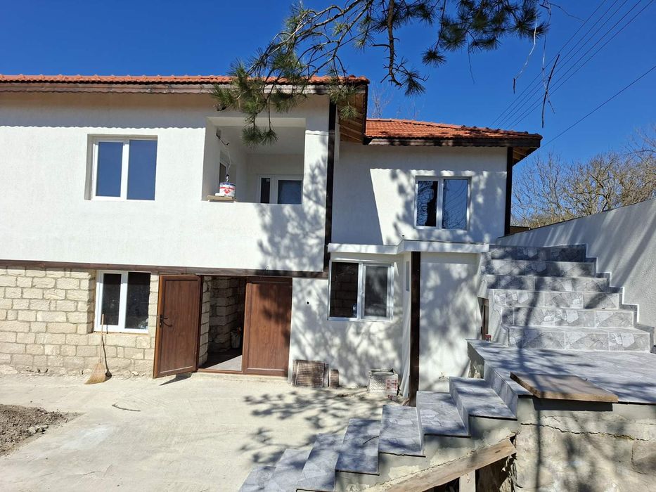 Продава се Къща в с. Боряна, Област Варна - 190 кв.м за 239 €/кв.м - Снимка #2