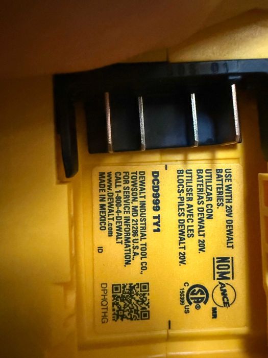 Шуруповерт DeWALT (только инструмент)