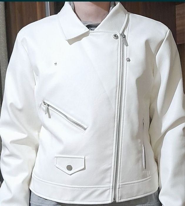 Продаётся куртка из эко кожи.