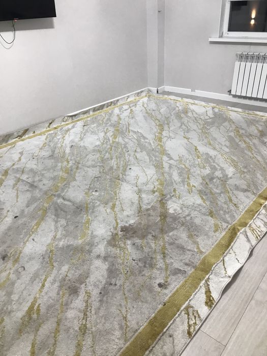 Продается Бу ковер 3*5