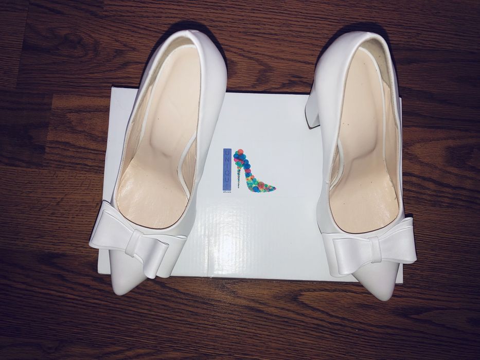 Pantofi piele alb sidefat marimea 36