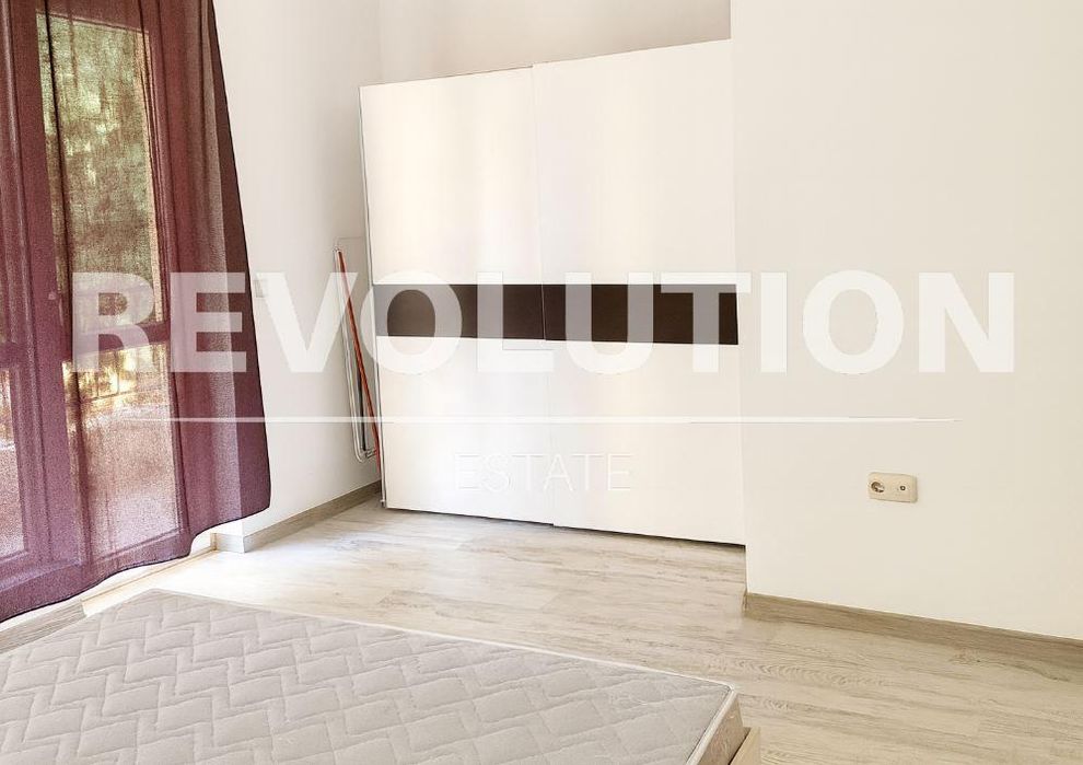 Дава се под наем Двустаен апартамент в Варна, Цветен квартал - 72 кв.м за 400 € - Снимка #3