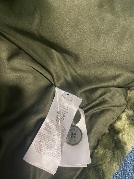 Geaca Guess blana artificiala, marimea S, noua