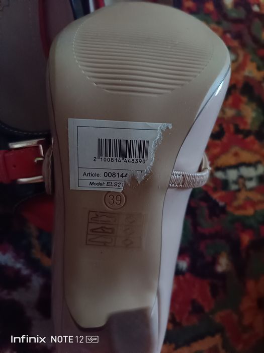 Туфли на каблуке новые