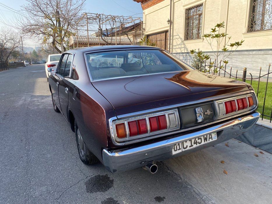 Nissan Gloria 1976 года