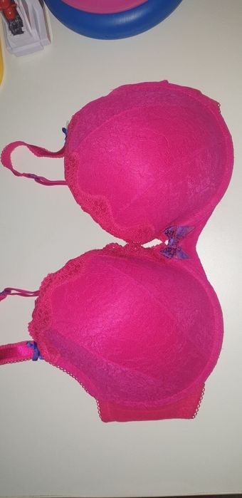 Продам бюстгальтер