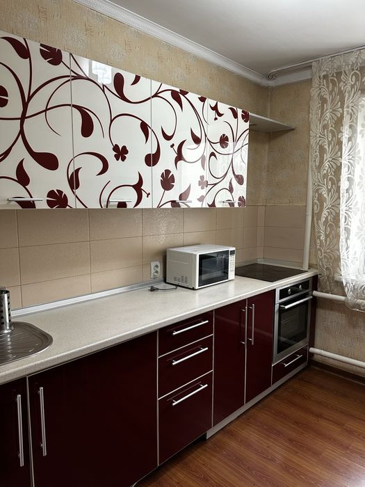 кухонный гарнитур + духовка + плита