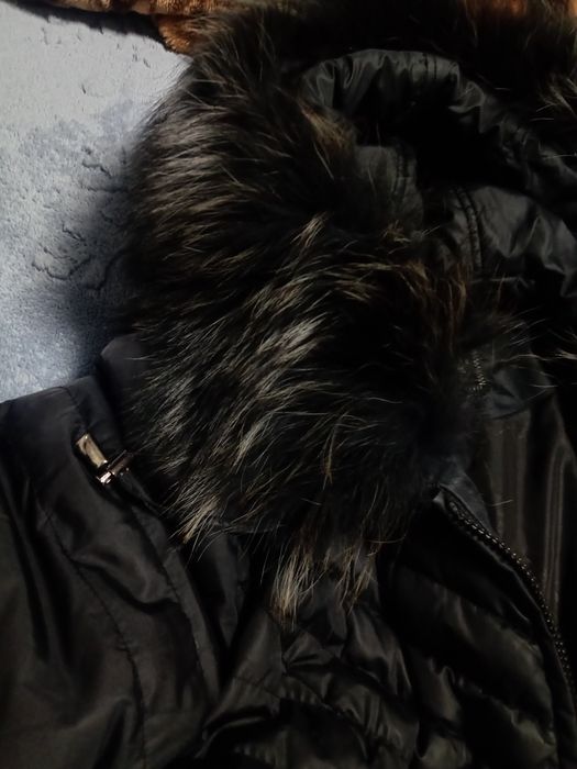 Сросно продам куртки женские