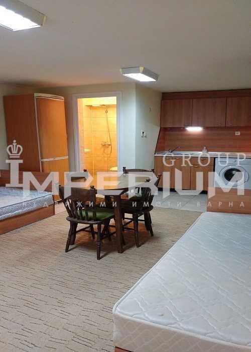 Дава се под наем Едностаен апартамент в Варна, Базар Левски - 30 кв.м за 280.5 € - Снимка #1