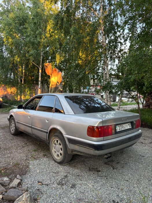 Ауди 100с4 2,6 автомат