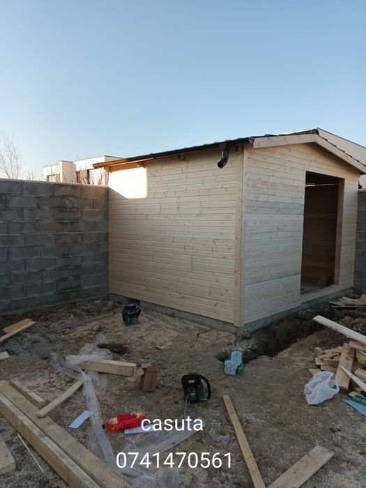 Amenajăm terasei foișoare realizate din structură de lemn