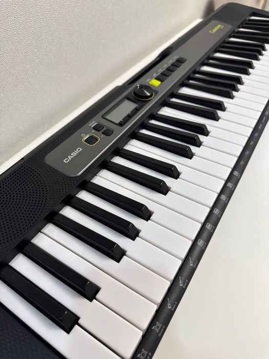 Новый синтезатор Casio LK-S250