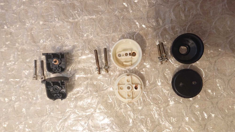 Нови старо производство щекери и щепсели  .Използвани щепсели.