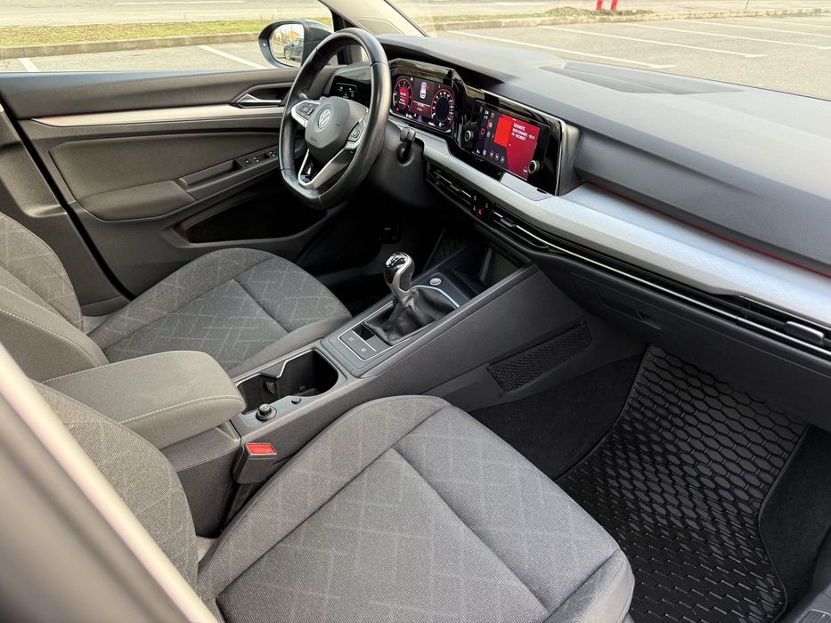 Volkswagen   Golf 8 Impecabil 2.0 TDI  Accept Test La Reprezentanta