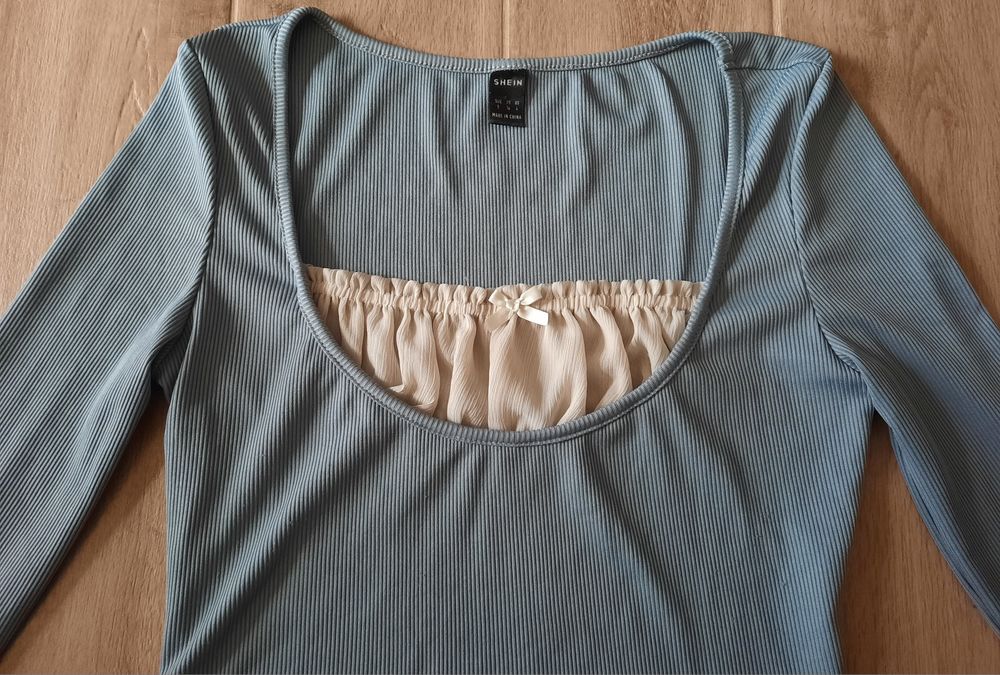 Блузи (различни) с дълъг ръкав- Всички за 15 лв.