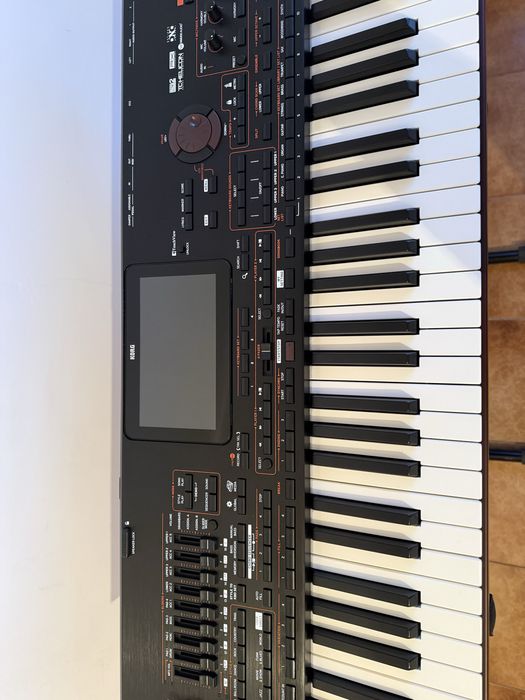 Korg Pa4x 76 keys sau schimb cu Pa5x
