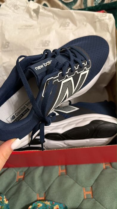 Оригинал new balance NB дешего продаю