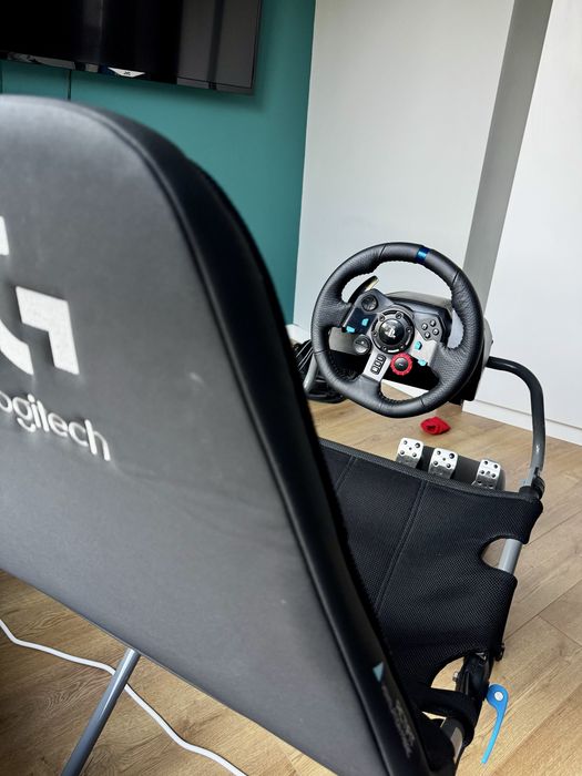 Logitech волан G29 с педали и оригинален стол PLAYSEAT® Challenge X - Logitech G Edition