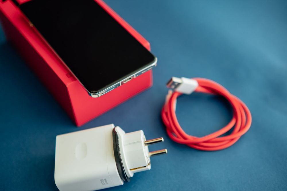 OnePlus 13 – 16GB RAM / 512GB памет – като нов!