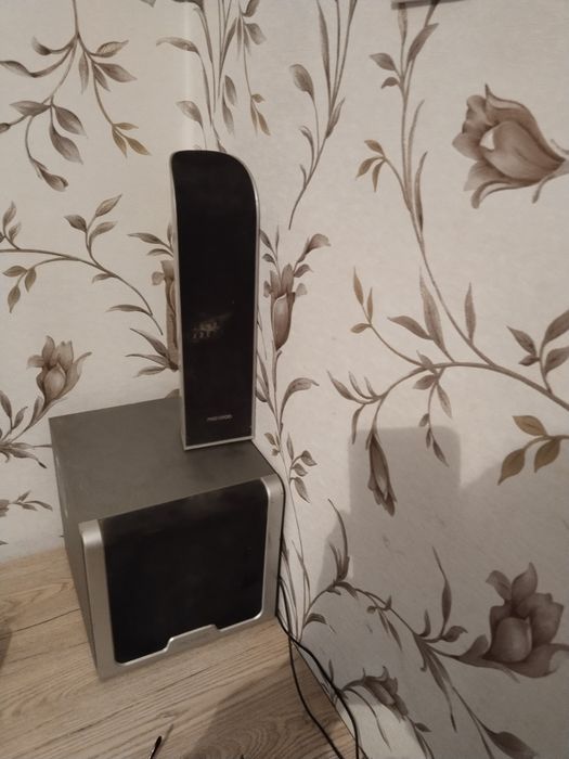 Музыкальные колонки.