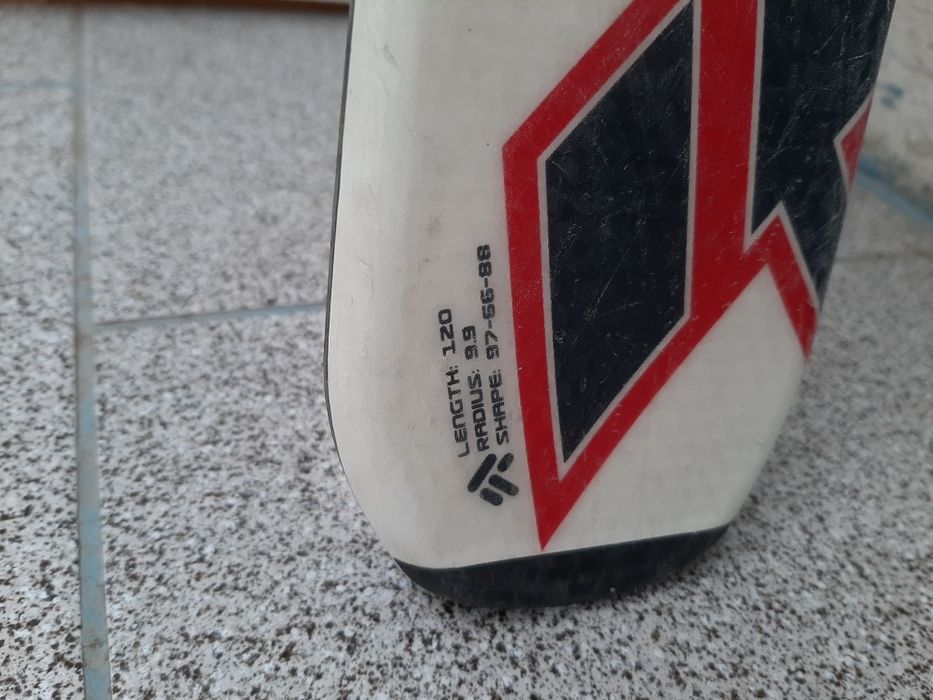 Vând skiuri iarna 120