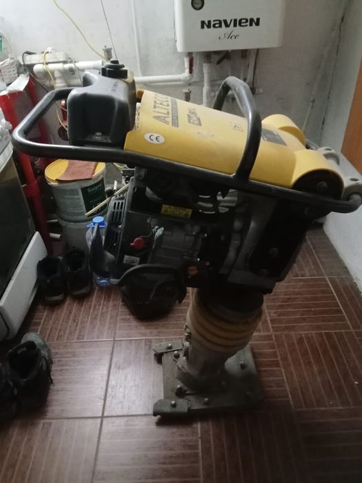 Продам трамбовку, почти новая.