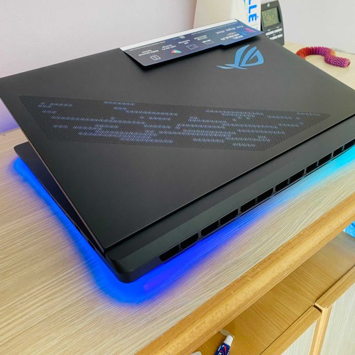 NOU-ASUS ROG SCAR G18,RTX 5090,Intel Ultra 9, 64GB, 2TB, garanție 3 ani