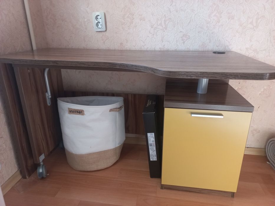 Стол письменный  трансформер с тумбой