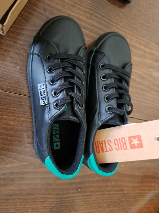 Детски кецове нови