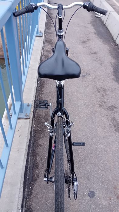 Bicicleta Giant cu roti pe 28