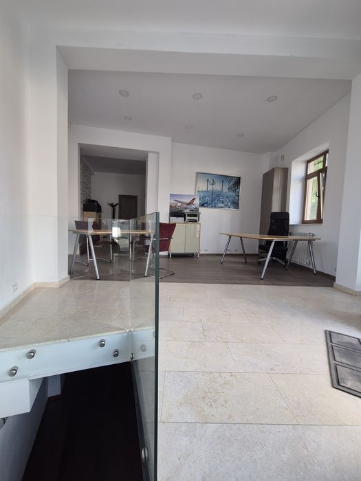 Spatiu comercial, langa metrou Tineretului - Parcul Carol