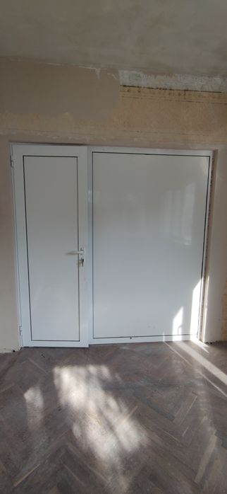 Врата алуминиева