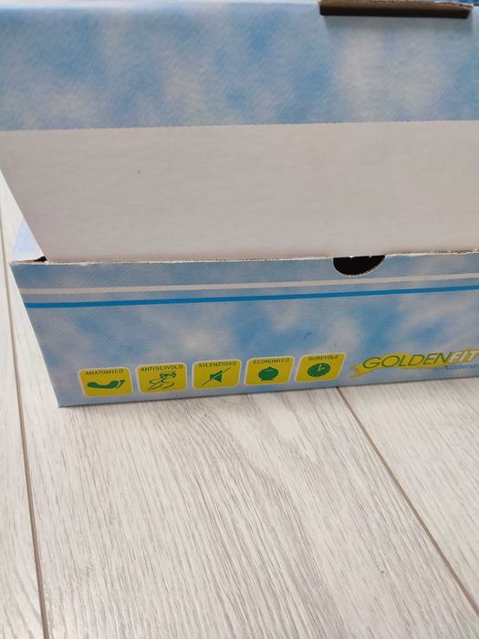 Чехли №43 медицински ,бели ,естествена кожа ,нови.