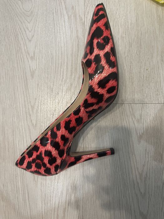 Туфли на каблуках