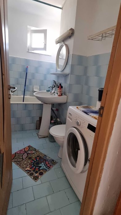 Închiriez apartament cu 2 camere, situat în zona Nord a orașului, lângă Liceul Pedagogic