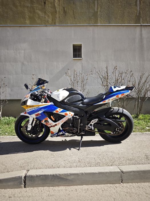 Suzuki gsxr k6 600 (NU RASPUND PE OLX)!