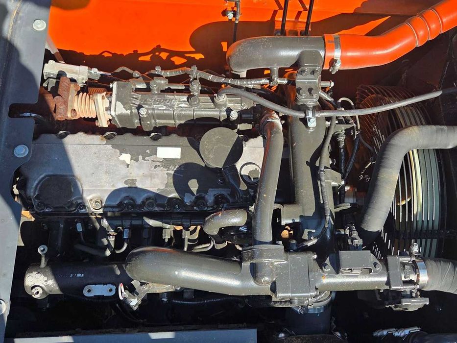 Колесный экскаватор Doosan DX210W-5