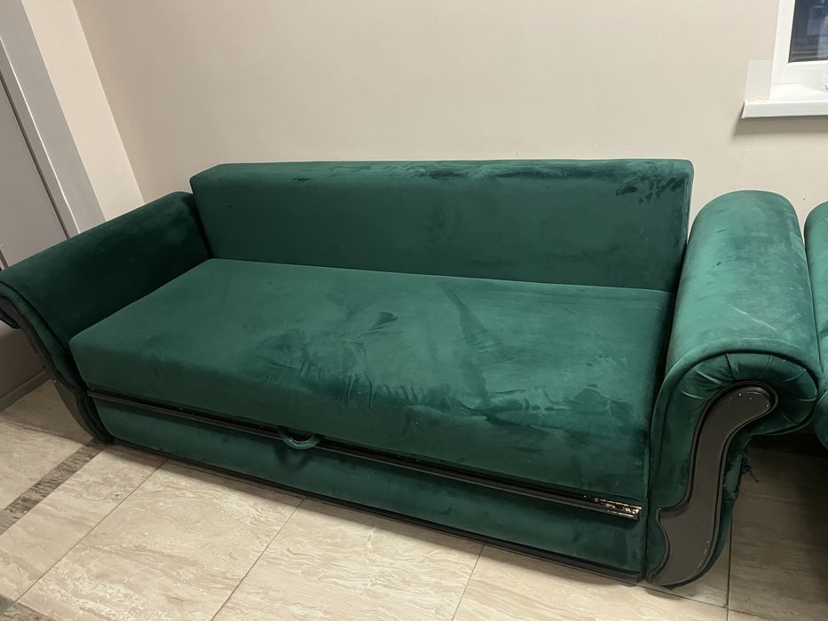 Продам диван и два кресла