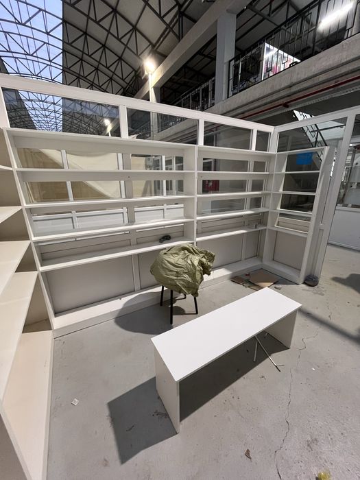 Мебель      обувь