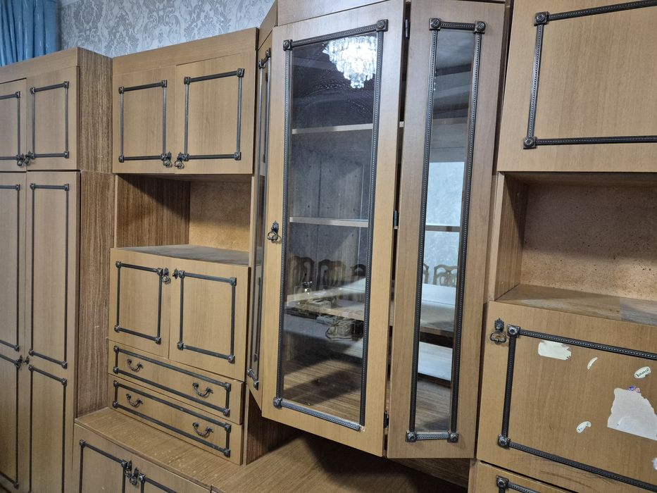 Продаётся стенка.