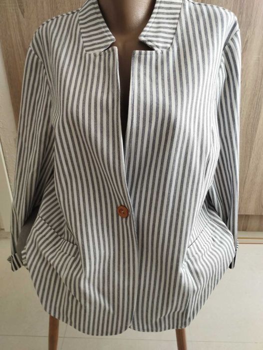 Дамско сако 15 лв.