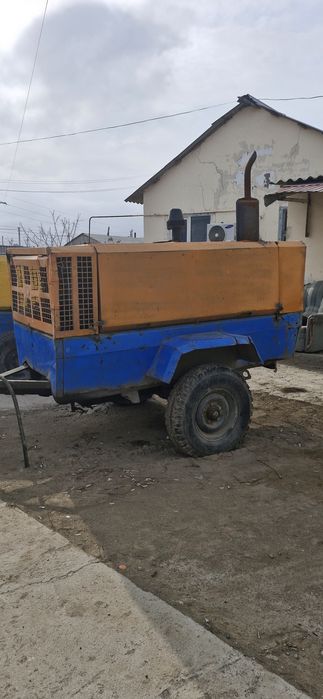 Продаётся дизельный компрессор.