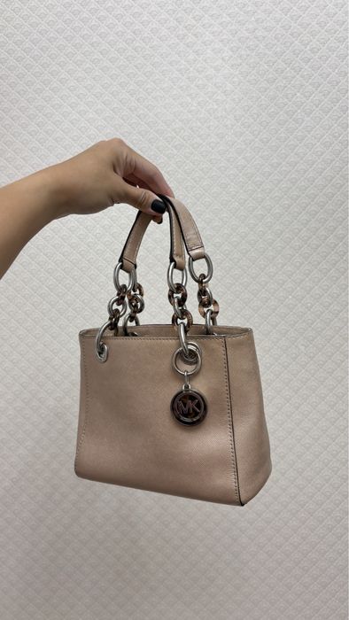 Продаю женские сумки