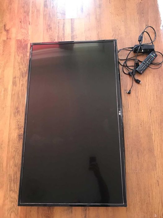 Телевизор LG (HDMI; LED)